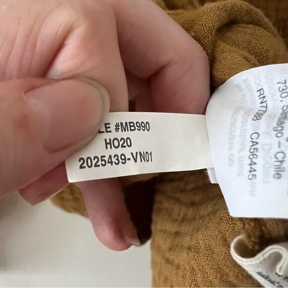 Madewell Lightspun Button-Back Peplum Top - Picture 9 of 9